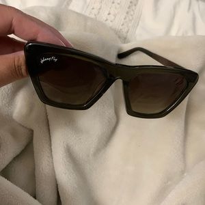 Johnny Fly Co. Figure Glasses in Olive | Brown Gradient Polarized